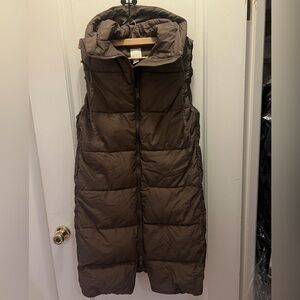 Brown long puffer vest! Size XS, oversized fit